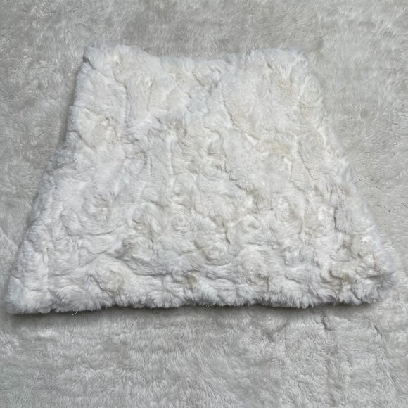 NWT Sleeping On Snow Kid's White Fur A-Line Infinity Scarf - Picture 3 of 6